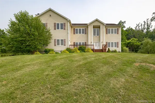 192 E Hook Road, Hopewell Junction, NY 12533