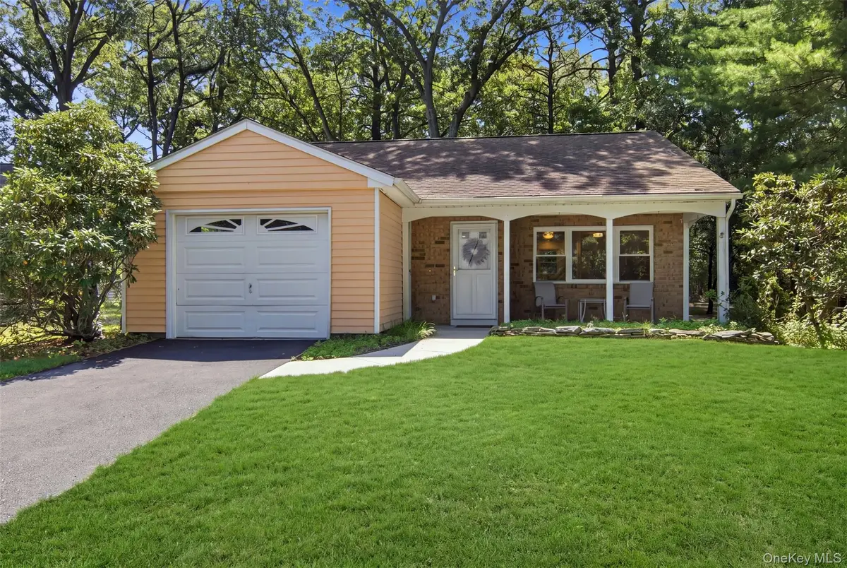 254 Edinburgh Drive, Ridge, NY 11961 - #1