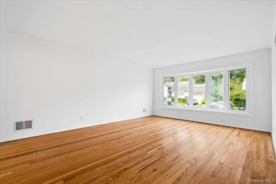 21 Primrose Avenue, Scarsdale, NY 10583 - #3