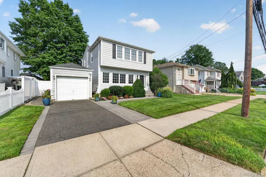 615 Briggs Street, Bellmore, NY 11710 - #2