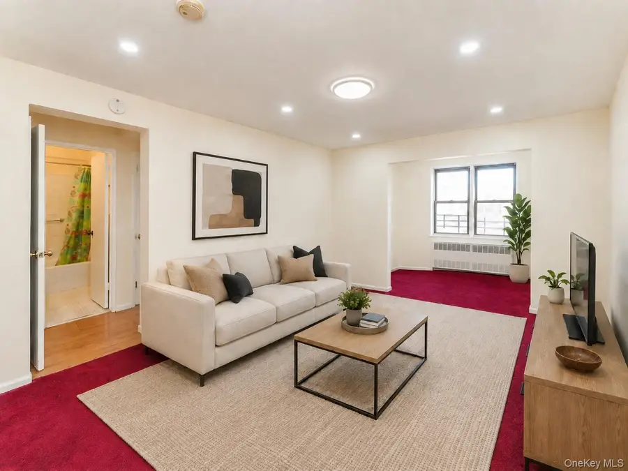 87-70 173rd St #7h, Jamaica, NY 11432 - #3