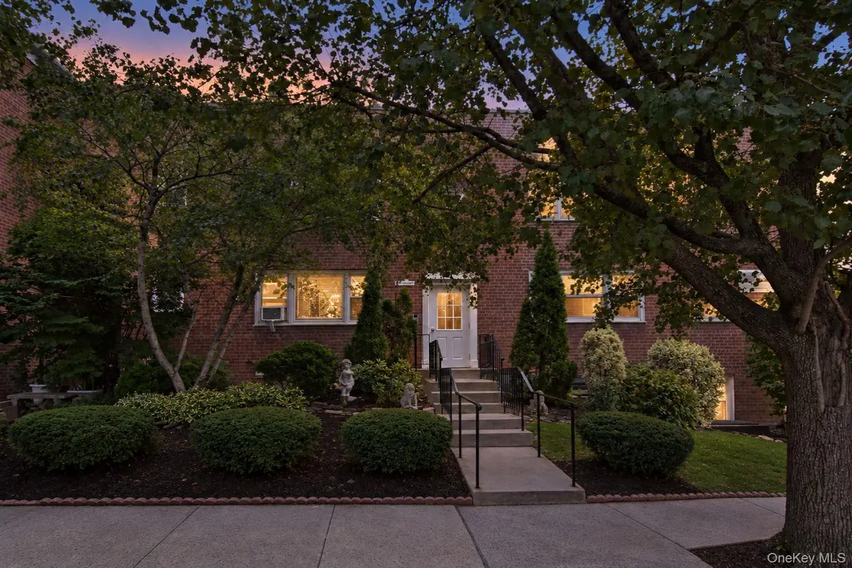 17 Leewood Circle #4R, Eastchester, NY 10709 - #1