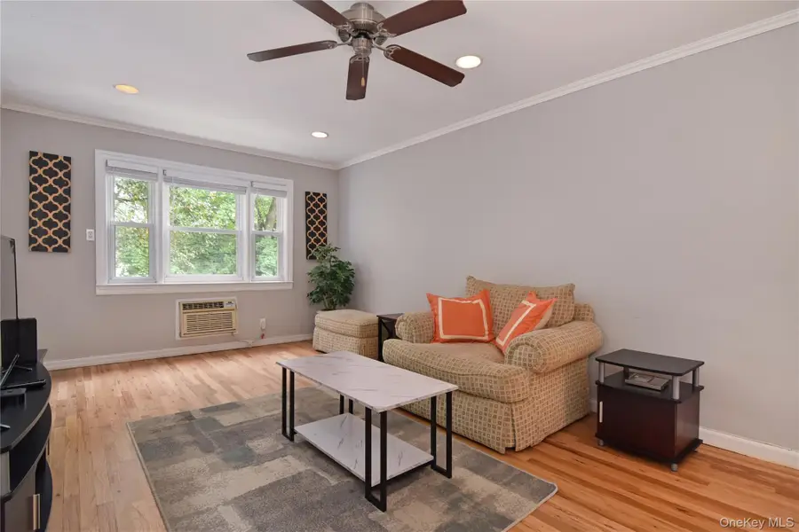 17 Leewood Circle #4R, Eastchester, NY 10709 - #3