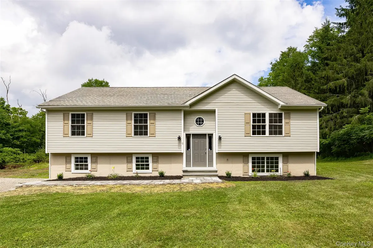 10 E Halstead Road, Salt Point, NY 12578 - #1