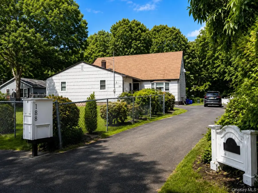 188 West End Avenue, Shirley, NY 11967 - #2