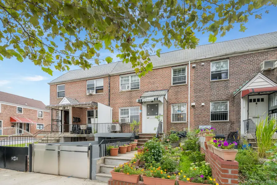 6726 Utopia Parkway, Fresh Meadows, NY 11365 - #2
