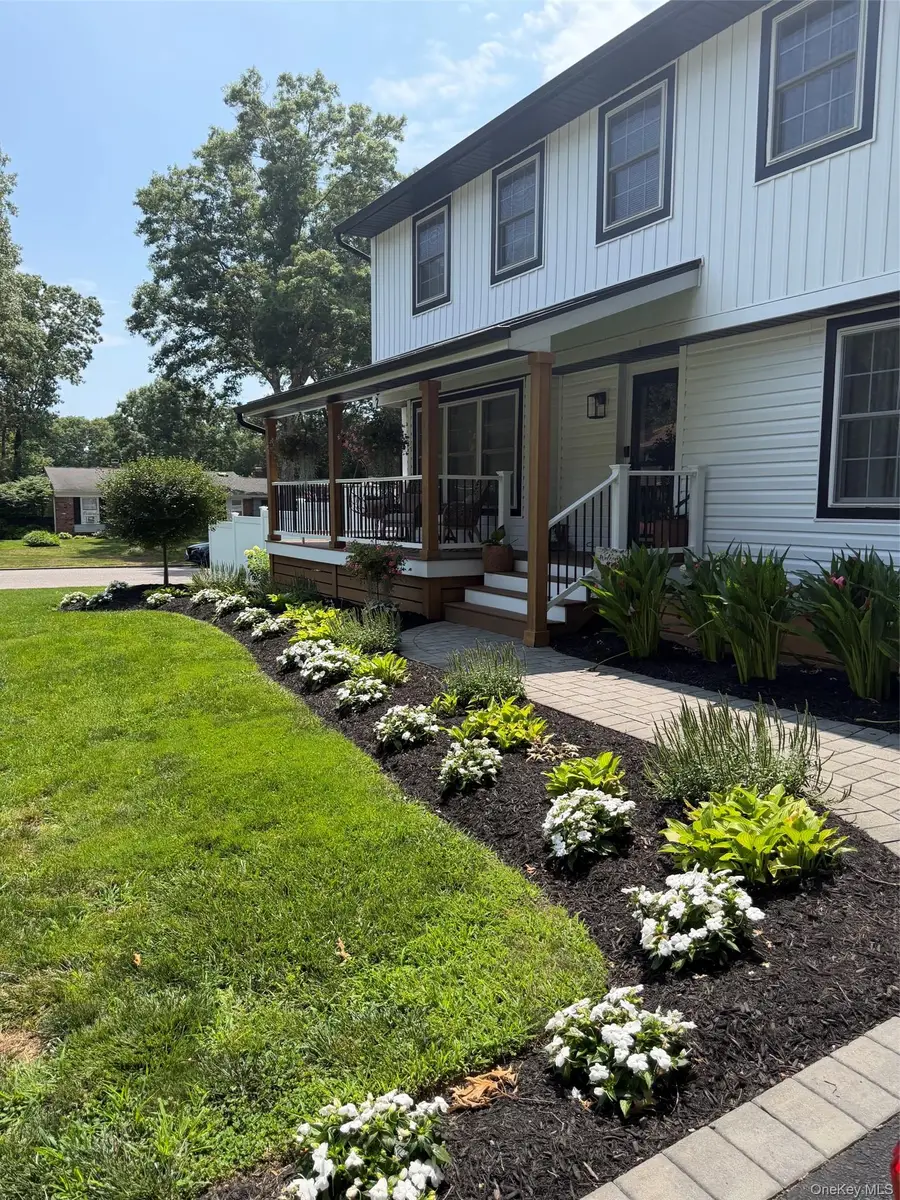 29 Rolling Hills Drive, Ridge, NY 11961 - #2