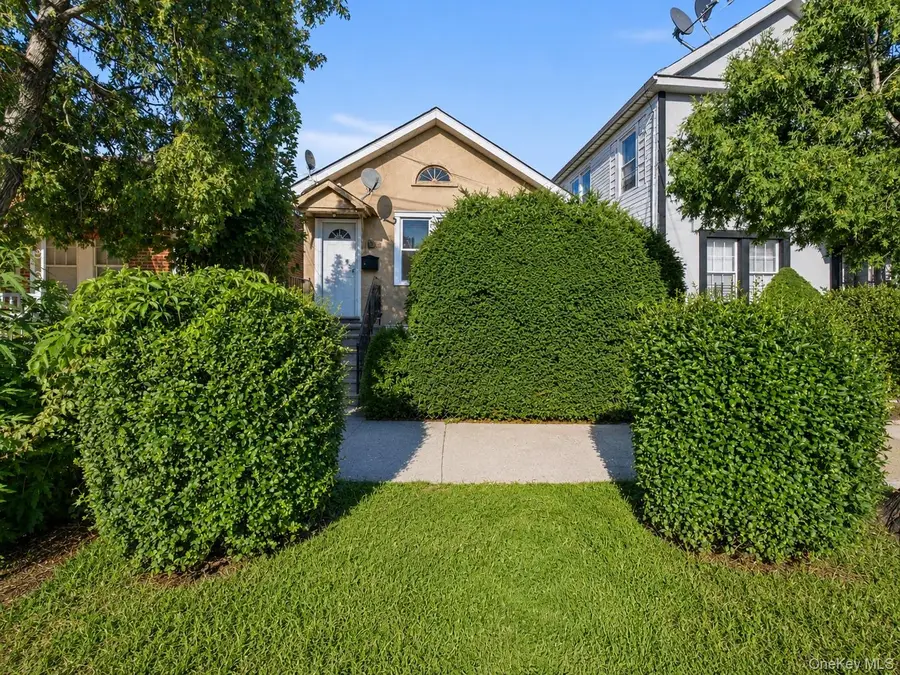 3038 Tiemann Avenue, Bronx, NY 10469 - #2