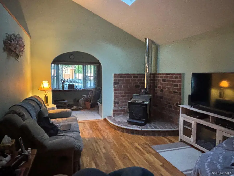 255 Auborn Avenue, Shirley, NY 11967 - #2