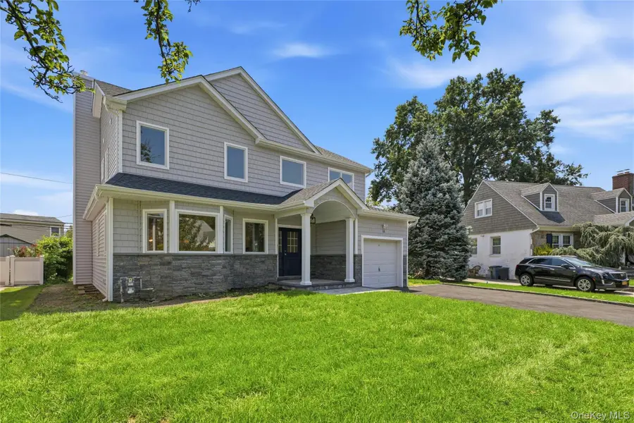 38 Surrey Road, New Hyde Park, NY 11040 - #3
