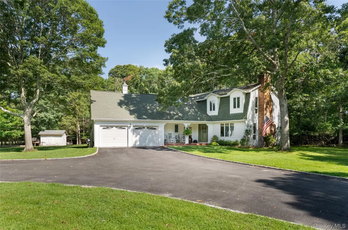 21 Bay Avenue W, Hampton Bays, NY 11946 - #1