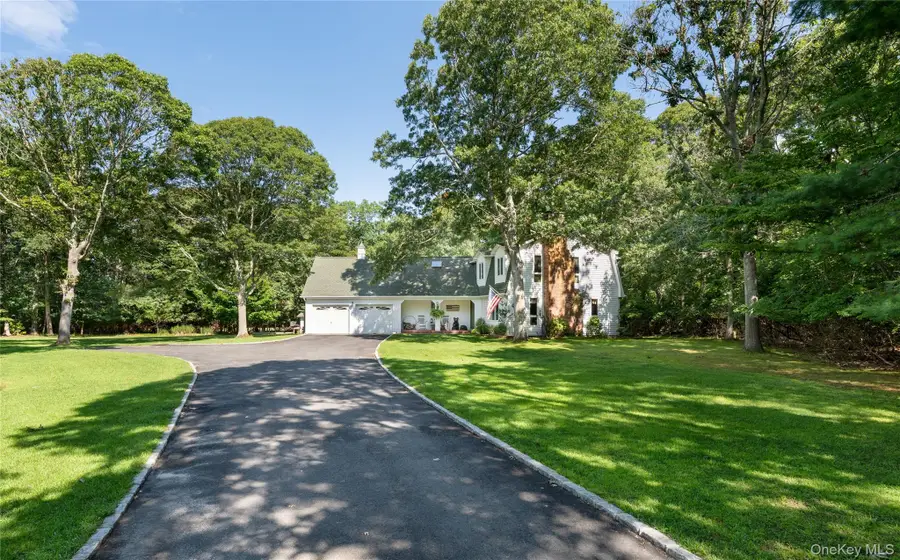 21 Bay Avenue W, Hampton Bays, NY 11946 - #2