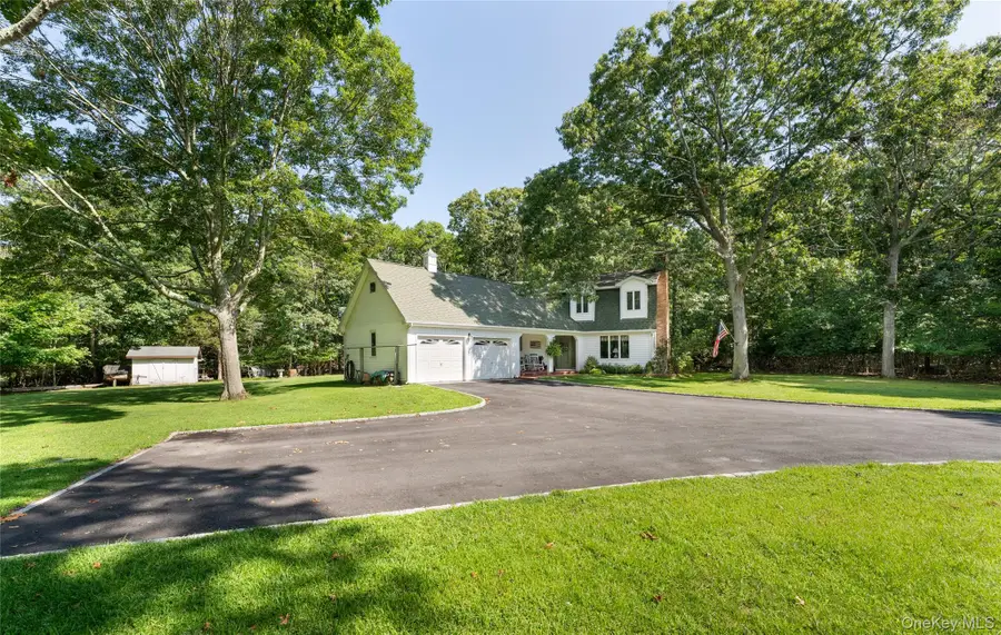 21 Bay Avenue W, Hampton Bays, NY 11946 - #3