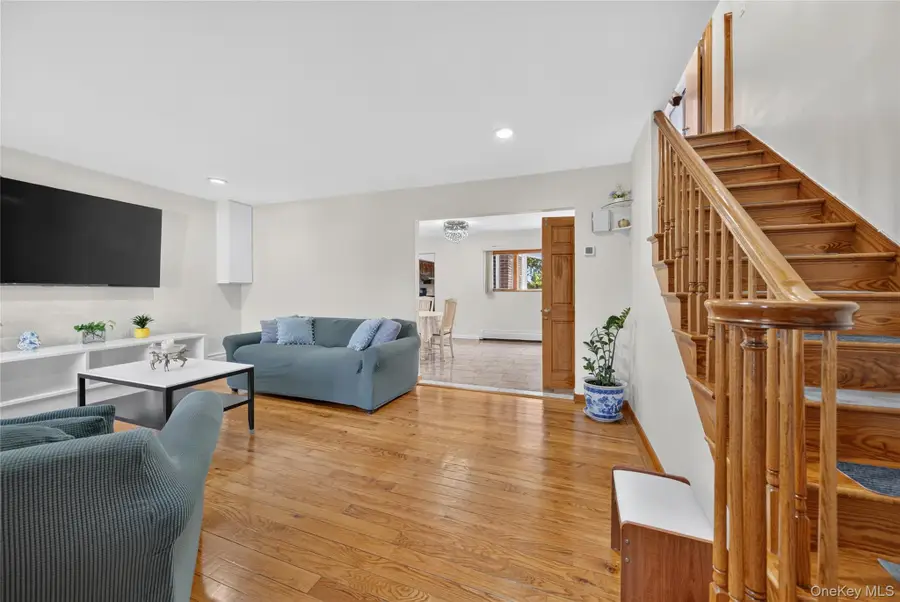 612 Marcellus Road, Williston Park, NY 11596 - #2