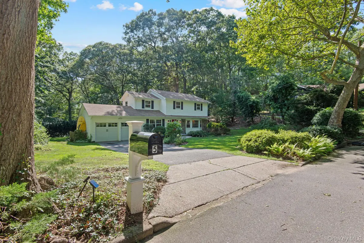 5 Harbor Court, Centerport, NY 11721 - #1