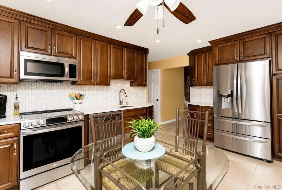1453 10th Street, West Babylon, NY 11704 - #2
