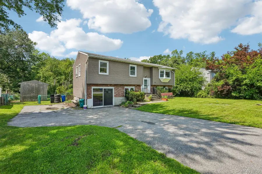 105 Vails Gate Heights Drive, New Windsor, NY 12553 - #2