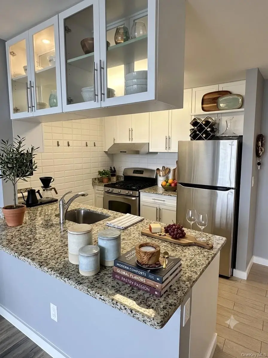 40-26 College Point Boulevard #18D, Flushing, NY 11354 - #2
