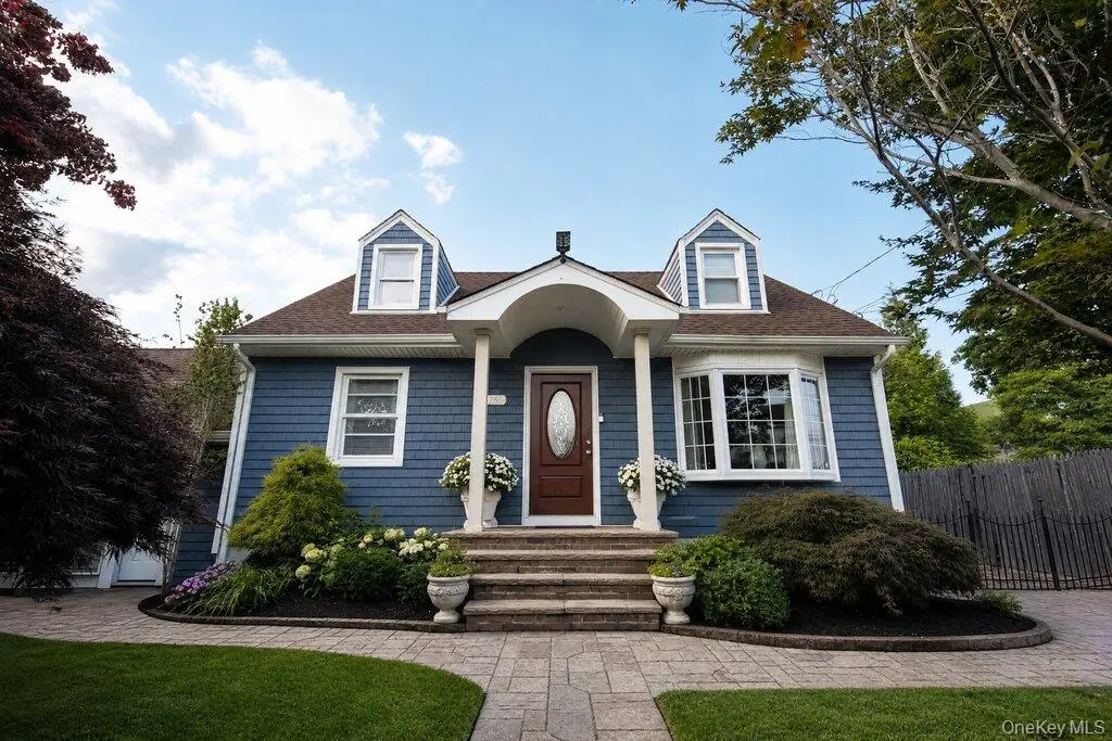 1061 Midland Street, Uniondale, NY 11553 - #1