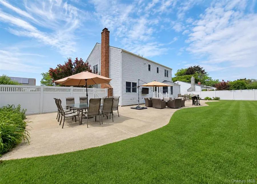 73 Springmeadow Drive, Holbrook, NY 11741 - #3