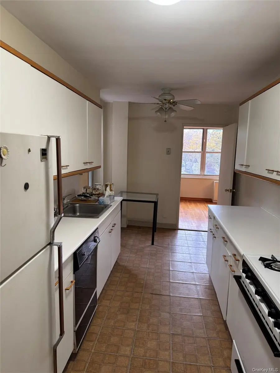 211-40 18th Avenue #4J, Bayside, NY 11360 - #2