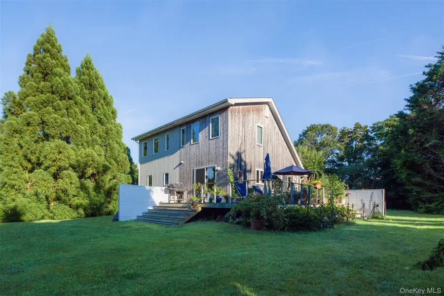 33 Hilltop Road, Southampton, NY 11968 - #3