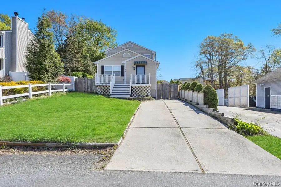 43 Comus Road, Rocky Point, NY 11778 - #3