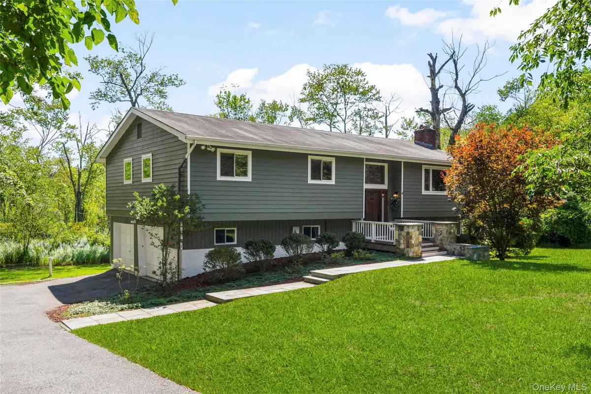 42 Hollow Oak Road, Chappaqua, NY 10514 - #1