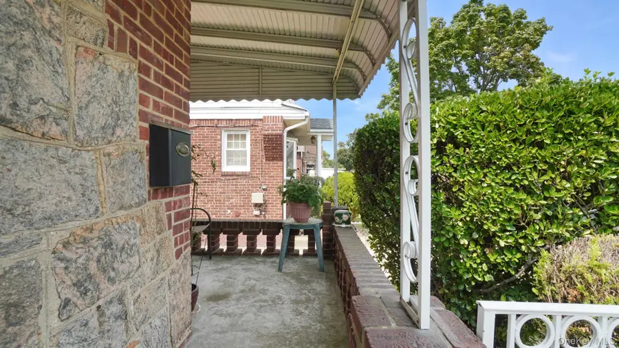 83-50 257th Street, Floral Park, NY 11004 - #2