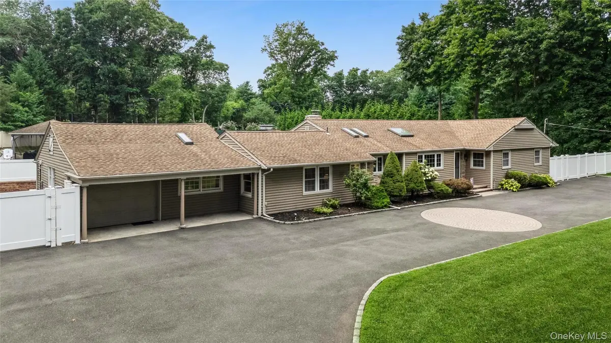 3 Beltane Drive, Dix Hills, NY 11746 - #1