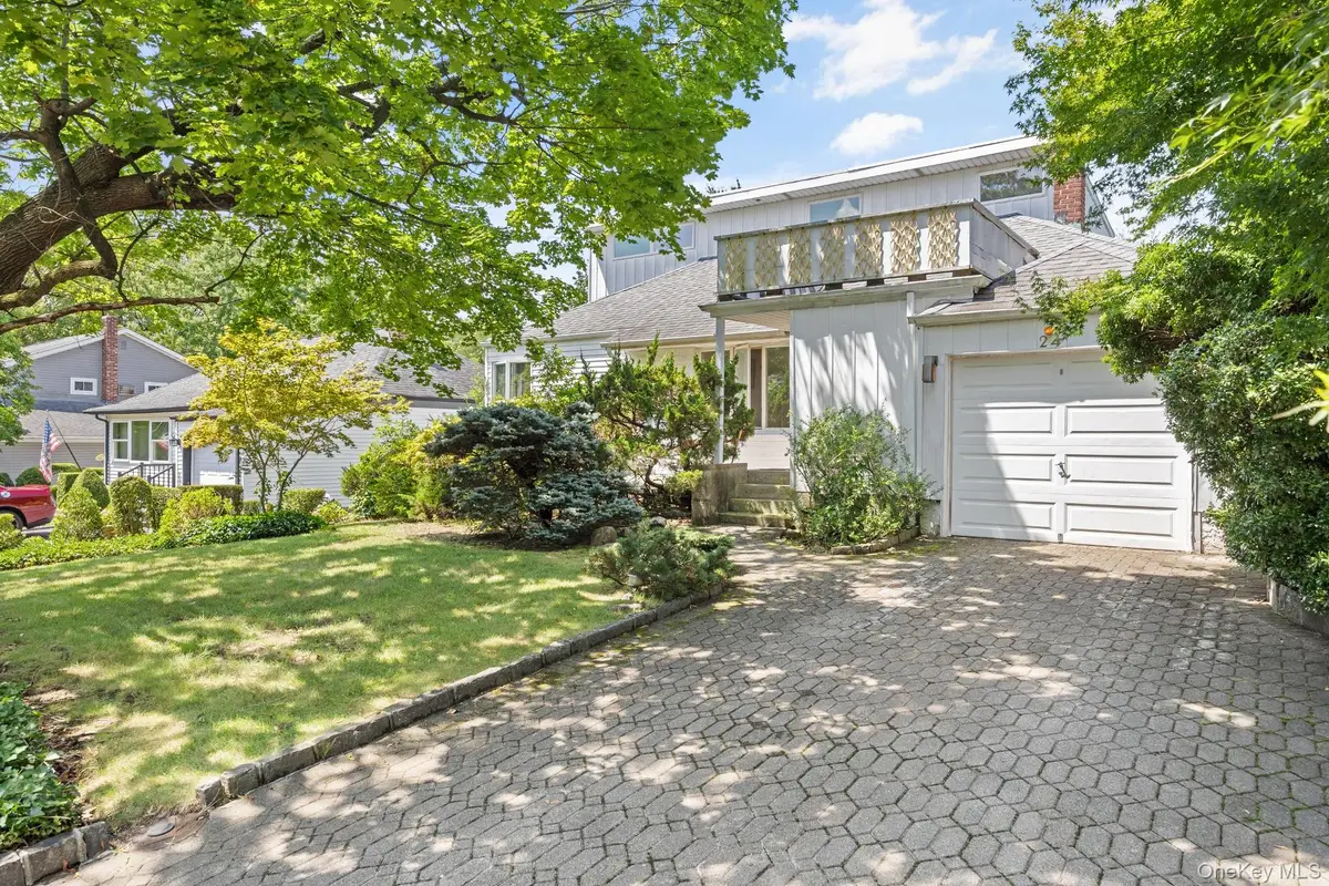 24 Cornell Drive, Great Neck, NY 11020 - #1