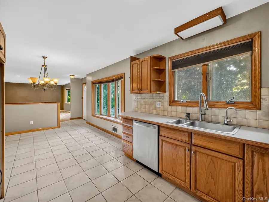 12 Elmwood Drive, New City, NY 10956 - #3