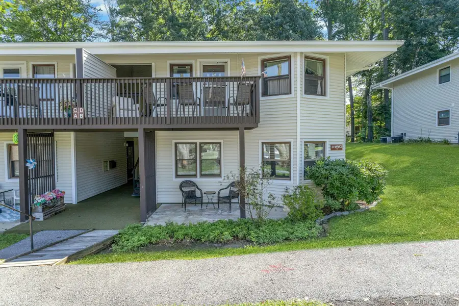 34 Warwick Place #B, Yorktown Heights, NY 10598 - #2