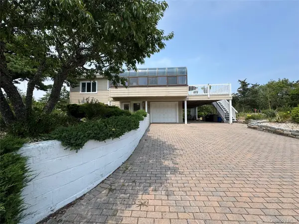 83 Hawser Drive, Oak Beach, NY 11702