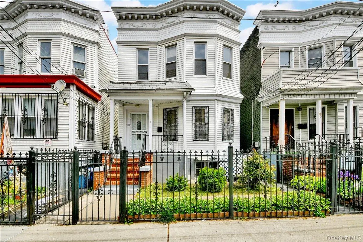 681 E 243rd Street, Bronx, NY 10470 - #1