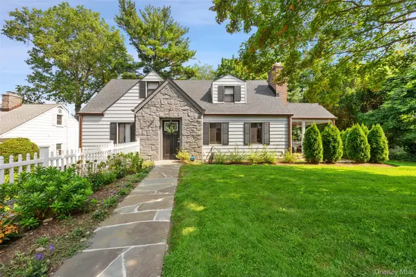 27 Clarendon Road, Scarsdale, NY 10583