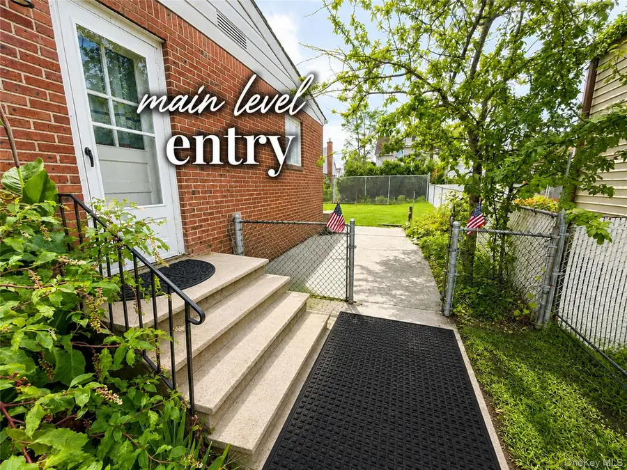 325 W Valley Stream Boulevard, Valley Stream, NY 11580 - #2
