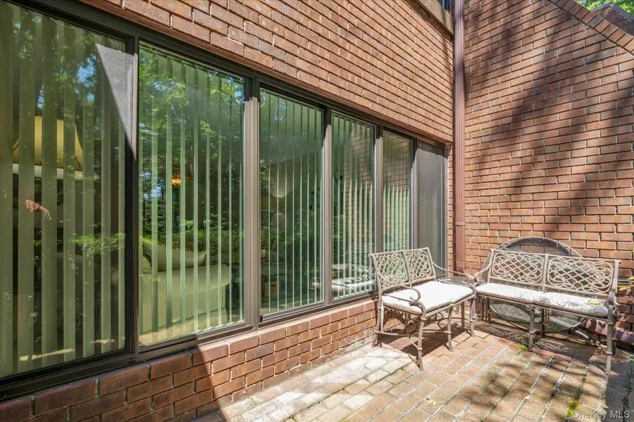 39 Spring Hollow, Roslyn, NY 11576 - #3