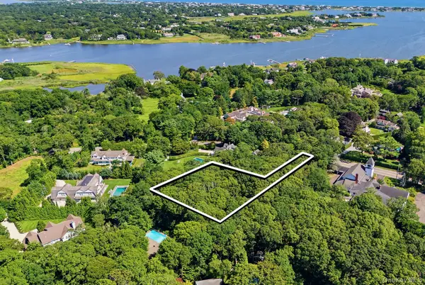 98 Meeting House Road, Westhampton Beach, NY 11978