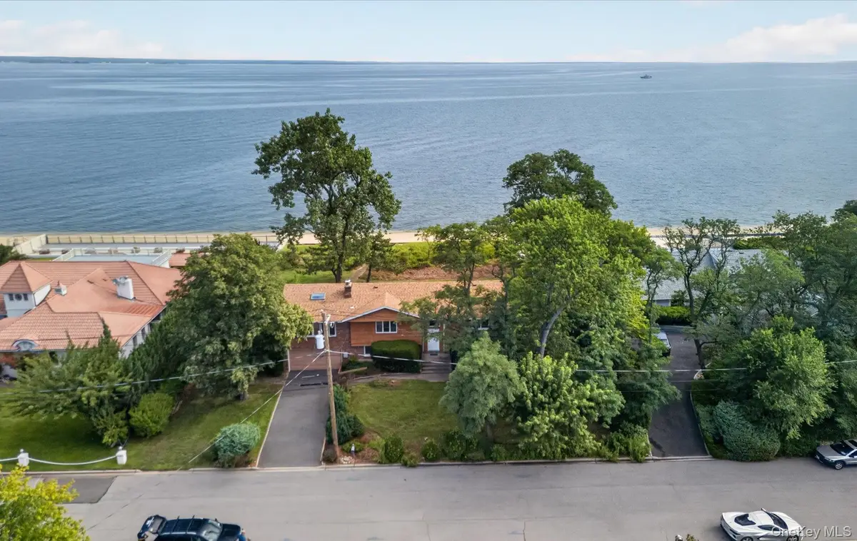 23 Eastland Drive, Glen Cove, NY 11542 - #1