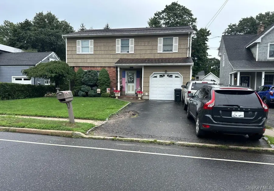 60A Maplewood Road, Huntington Station, NY 11746 - #2