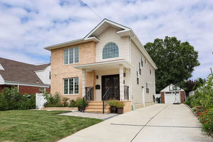 42 Celler Avenue, North New Hyde Park, NY 11540 - #2