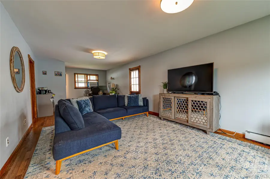 16 Regina Drive, Sayville, NY 11782 - #3