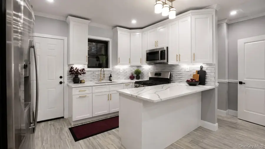 128 E 238th Street, Bronx, NY 10470 - #3