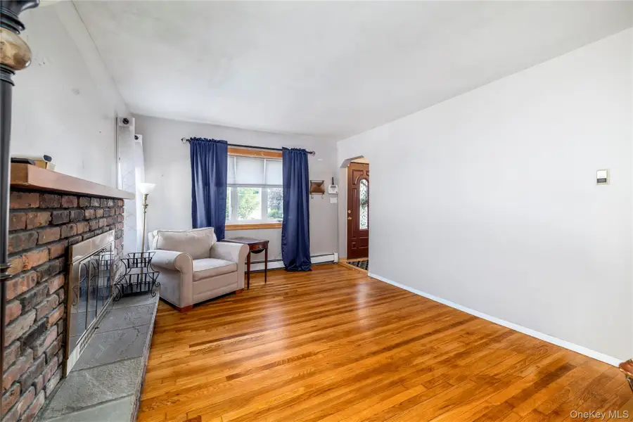 528 Stratford Road, South Hempstead, NY 11550 - #2
