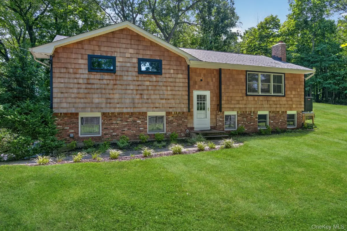 6A Rochester Court, Huntington, NY 11743 - #1