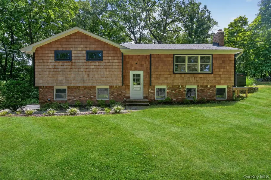 6A Rochester Court, Huntington, NY 11743 - #2
