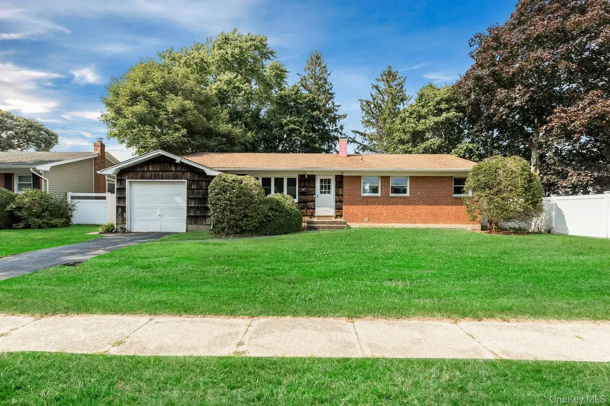 39 Alma Street, Sayville, NY 11782 - #1