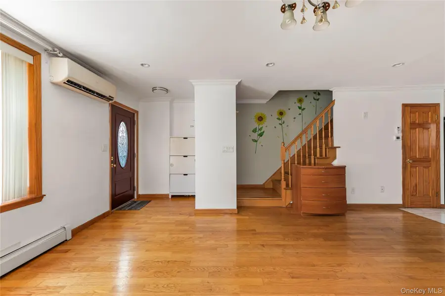 5352 194th Street, Fresh Meadows, NY 11365 - #3