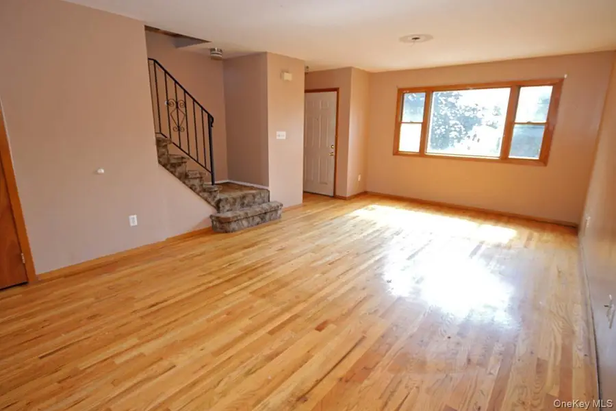 5 Abbey Road, Staten Island, NY 10308 - #3